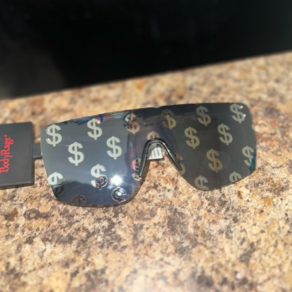 Spencers Body Rage Sunglasses - Picture 1 of 2